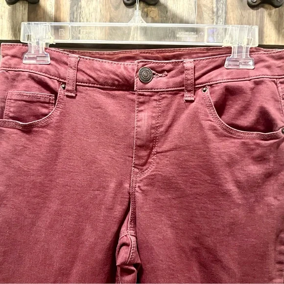 Almost Famous Women's Mid Rise Skinny Jeans Size 9 - Picture 3 of 11